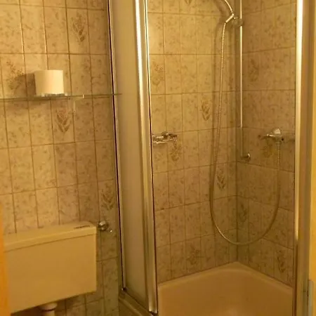 Bed & Breakfast Gastehaus Am Calmont