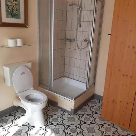 Bed & Breakfast Gastehaus Am Calmont