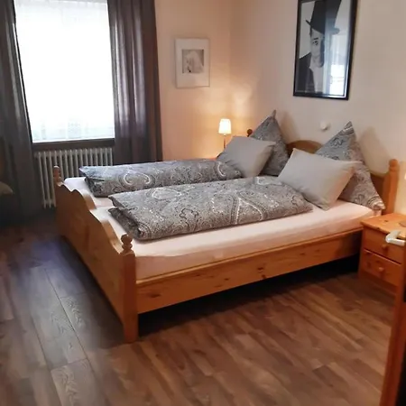 Bed & Breakfast Gastehaus Am Calmont 4*