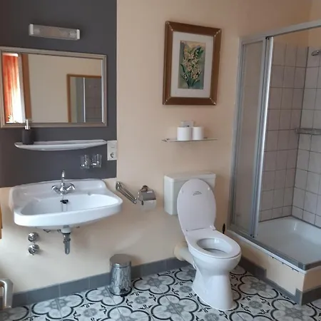 Bed & Breakfast Gastehaus Am Calmont