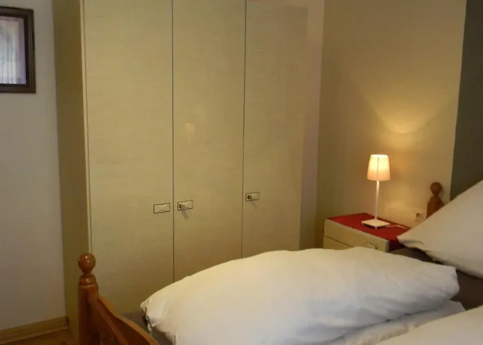 Couette-café Gastehaus Am Calmont 4*