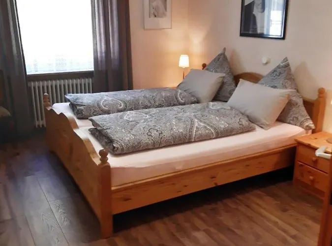 Couette-café Gastehaus Am Calmont 4*