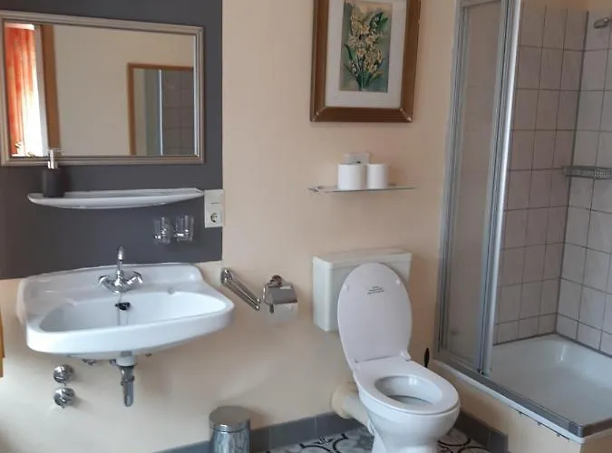 Couette-café Gastehaus Am Calmont